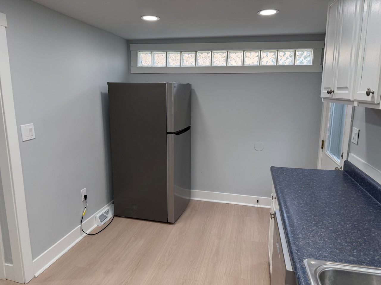 1115 Fairdale St - Photo 7 of 20