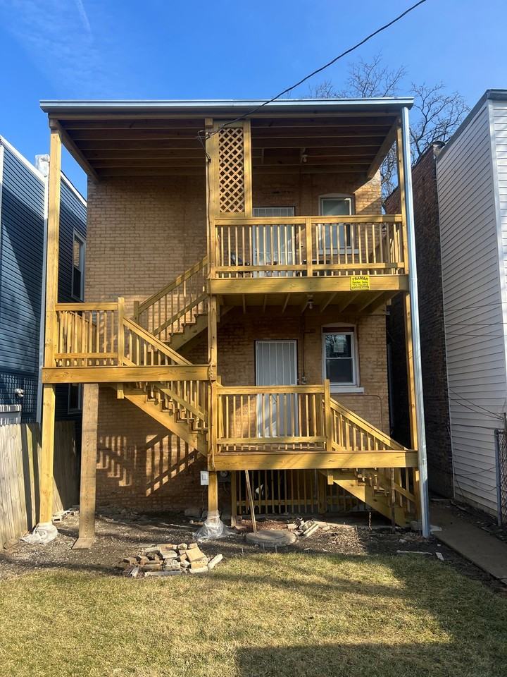 6736 S Wood St #1 - Photo 2 of 2