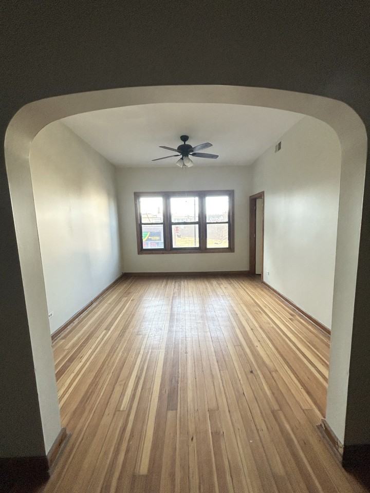 2827 N Milwaukee Ave #2825 - Photo 7 of 10