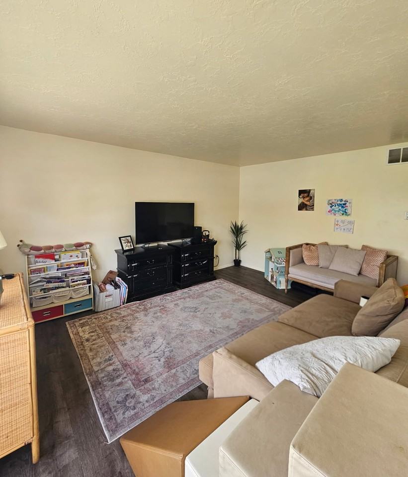 4879 S 350 E #1 - Photo 3 of 8