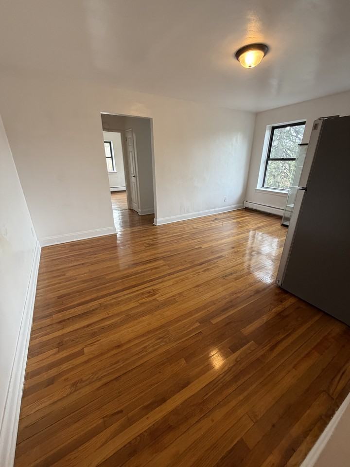 463 Highland Ave #4B - Photo 3 of 10