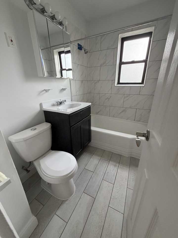 463 Highland Ave #4B - Photo 7 of 10
