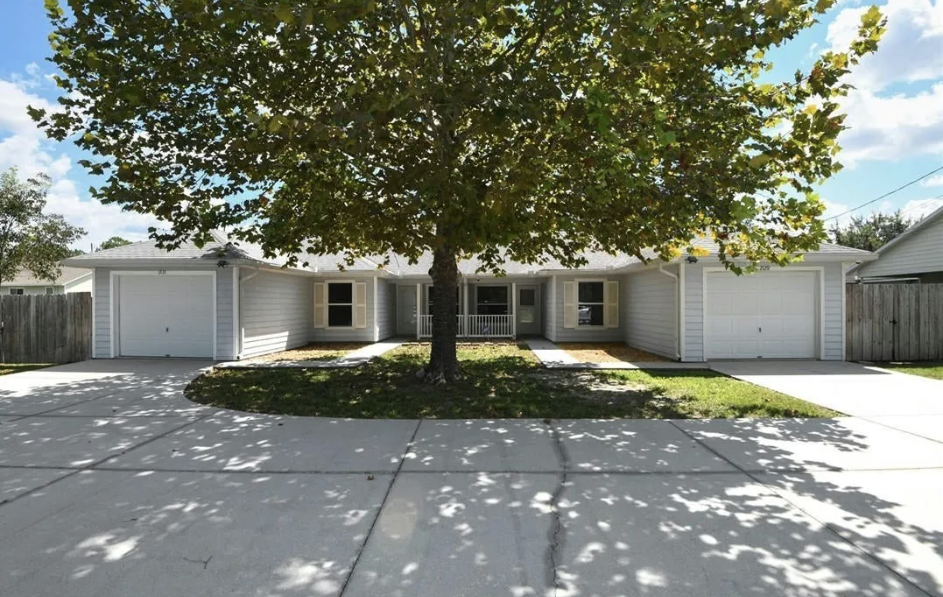 2129 N Pine Cone Ave #1 - Photo 3 of 25