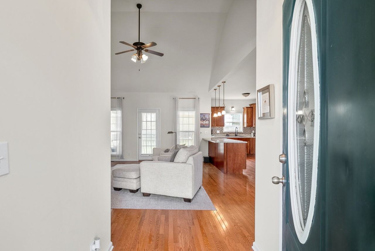 567 Winding Bluff Way #NA - Photo 5 of 38