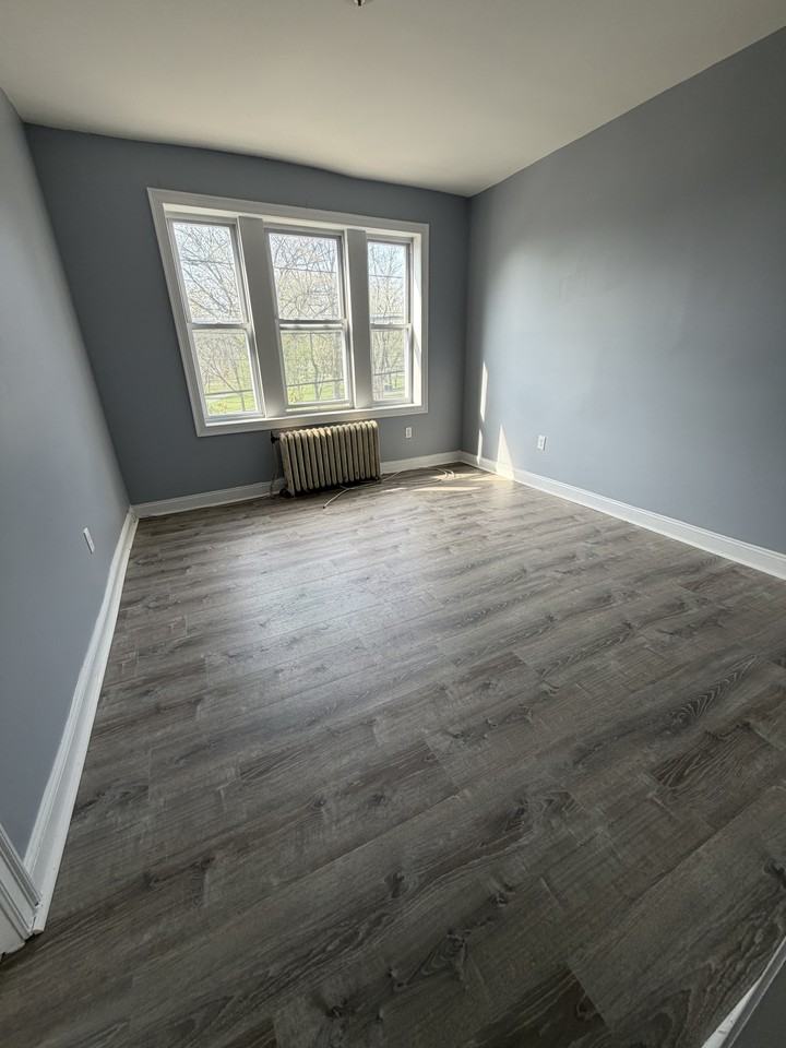 1084 Kennedy Blvd #7 - Photo 3 of 10