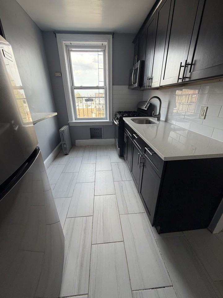 130 W 47th St #45 - Photo 2 of 10