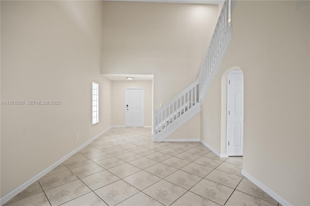 19257 Northwest 13th Street - Photo 2 of 62