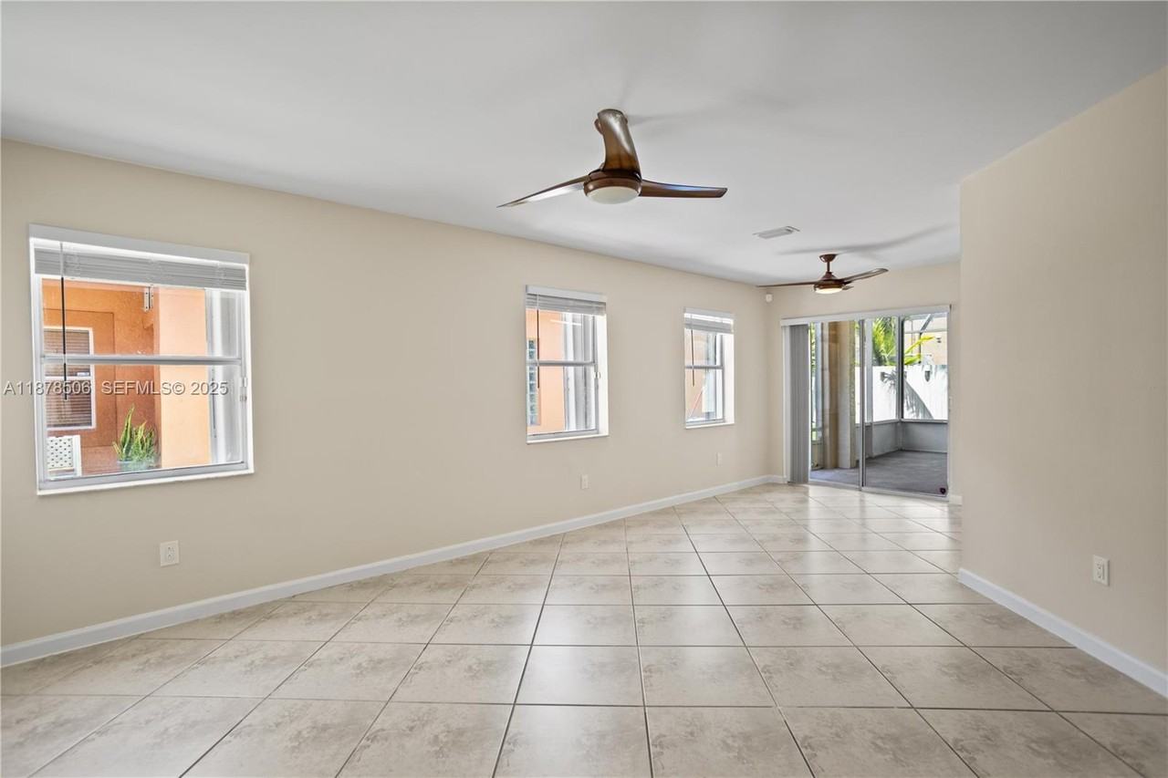 19257 Northwest 13th Street - Photo 4 of 62