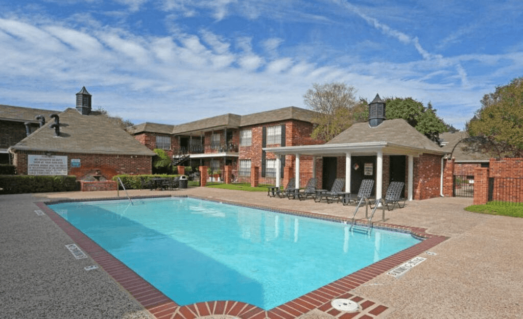 Towne Oaks II - Photo 2 of 11