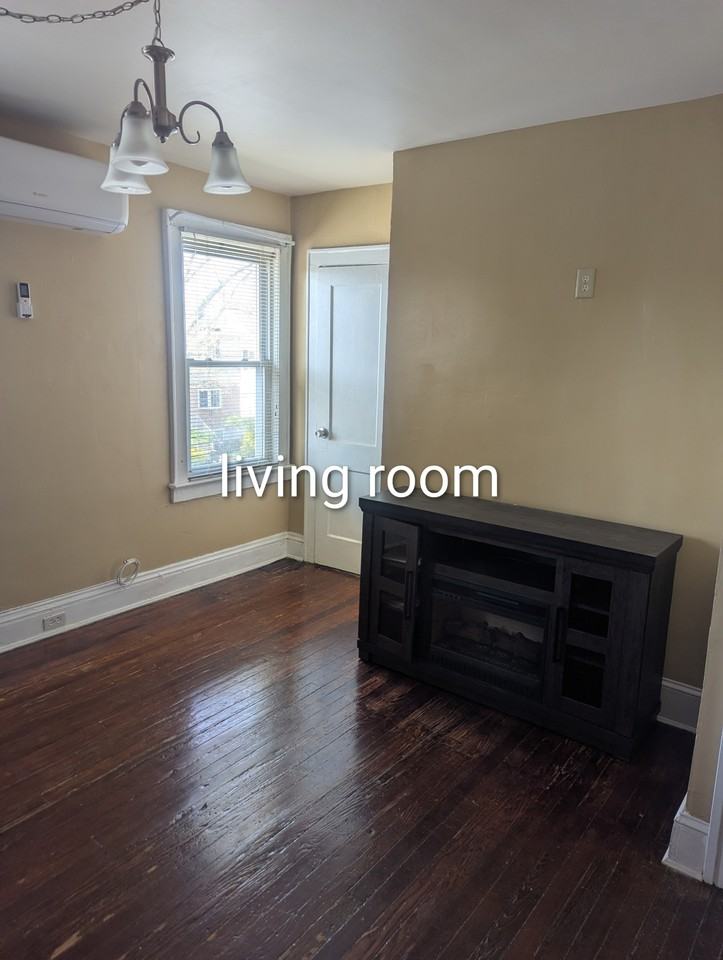 115 43 Mexico Street #2 - Photo 2 of 16