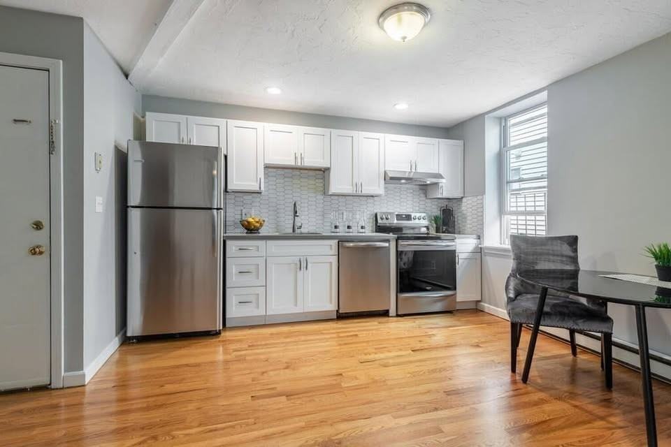 63 Lubec St #202 - Photo 3 of 15