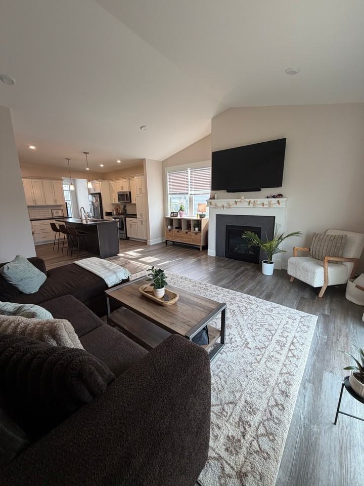 4164 Del Mar Dr Sw #4164 - Photo 2 of 34