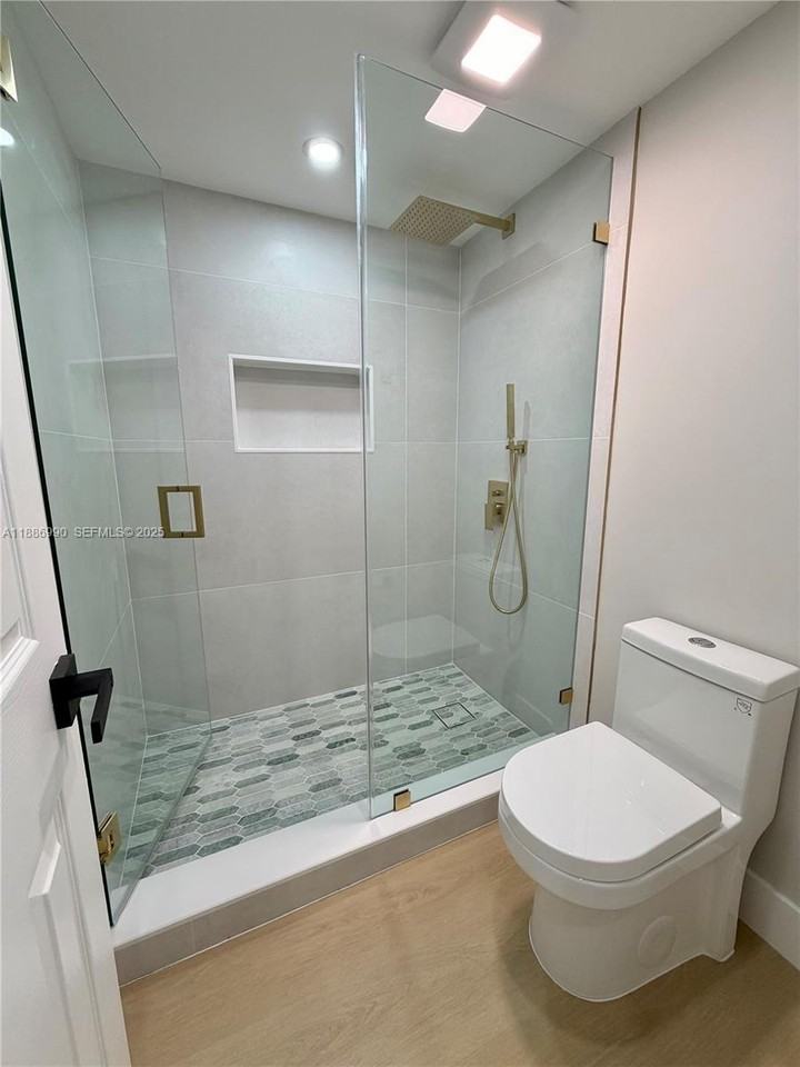 7887 Southwest 105th Place - Photo 7 of 24