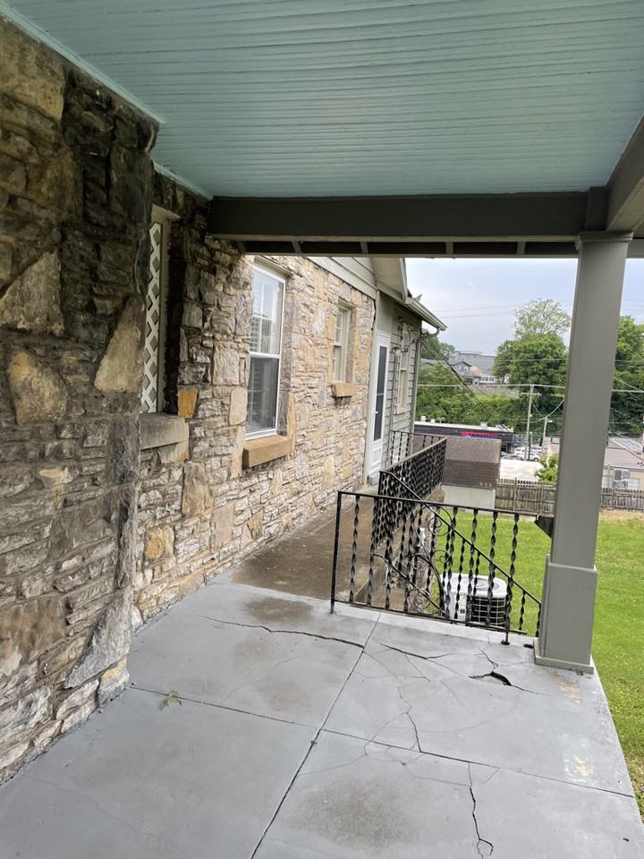 2613 Westwood Dr #NA - Photo 4 of 15