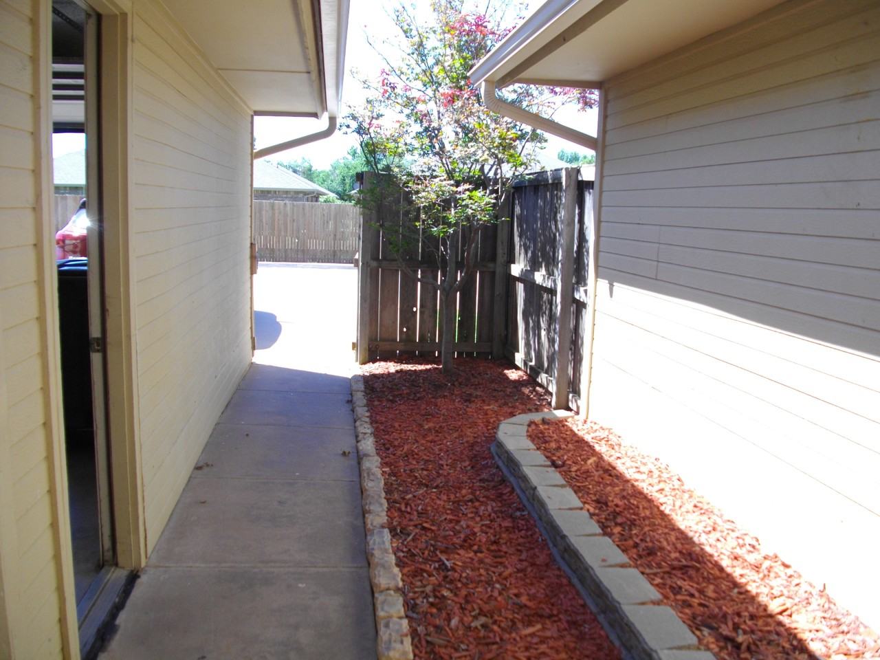 1117 Sequoyah Pl #C - Photo 3 of 21