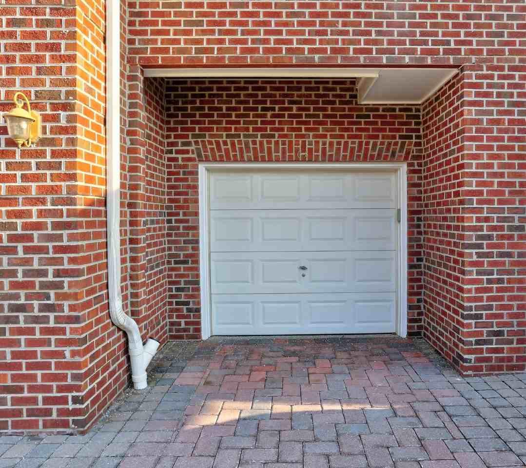 5801 Clipper Ln Unit 404 - Photo 3 of 28