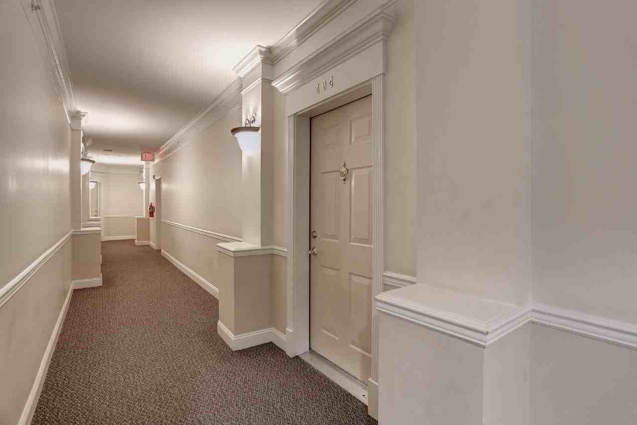 5801 Clipper Ln Unit 404 - Photo 5 of 28