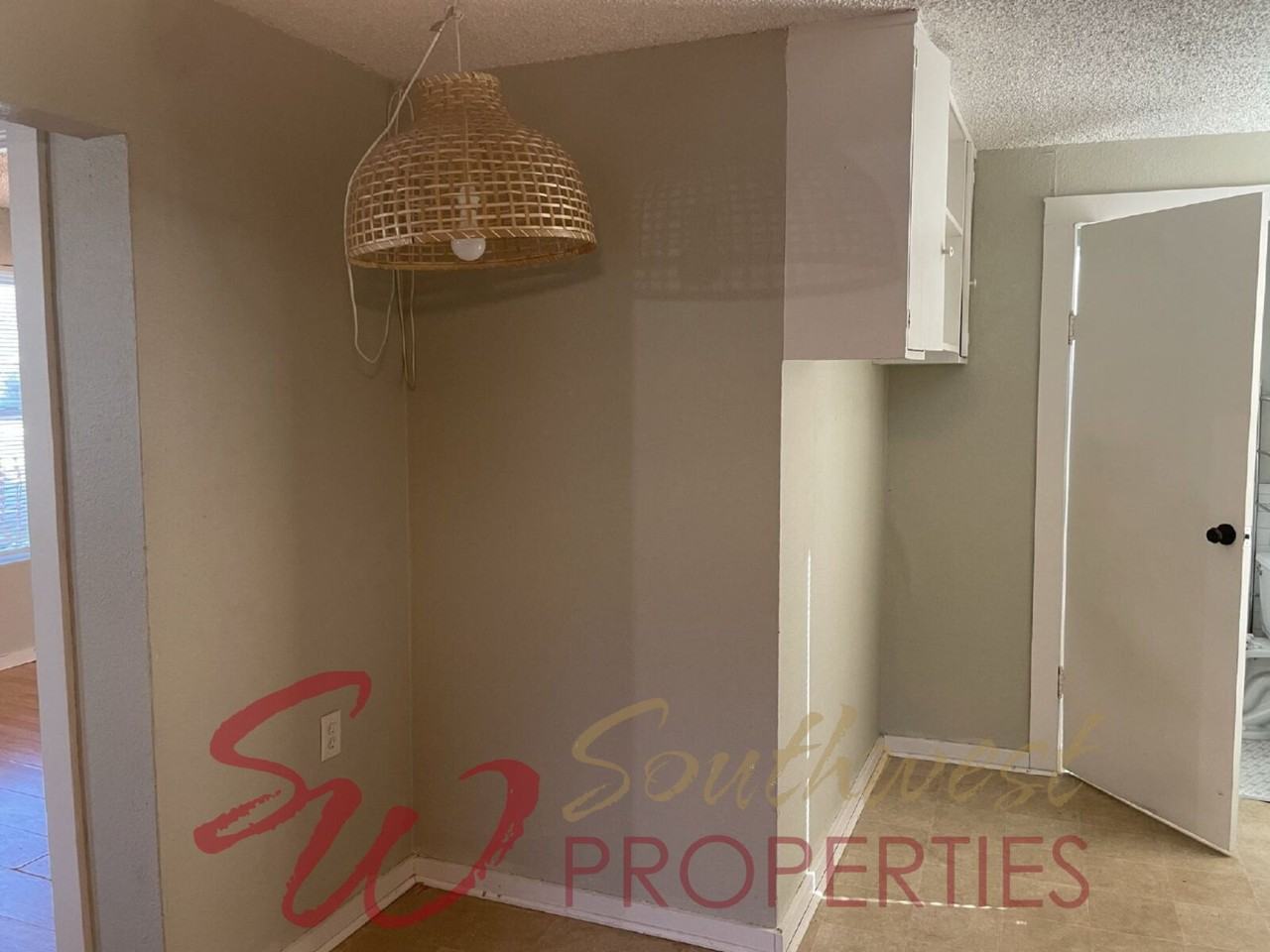 580 S Minter St - Photo 6 of 9