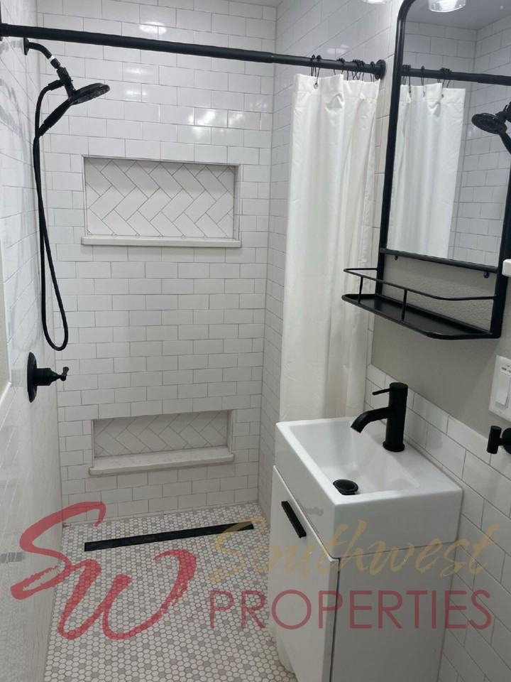 580 S Minter St - Photo 7 of 9