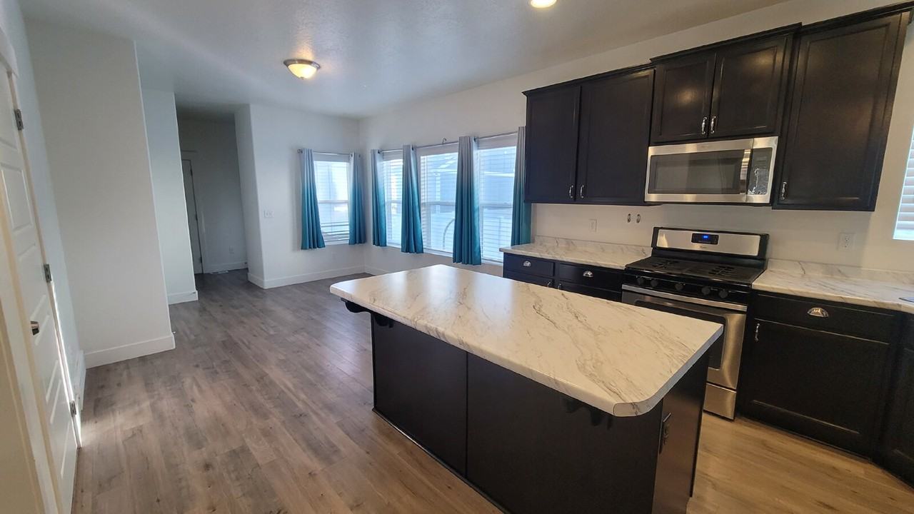 5163 E Sequoia Way - Photo 5 of 16