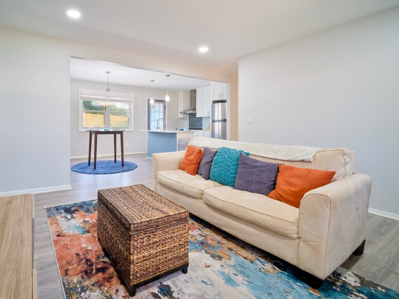 2515 Thornton Rd - Photo 3 of 24