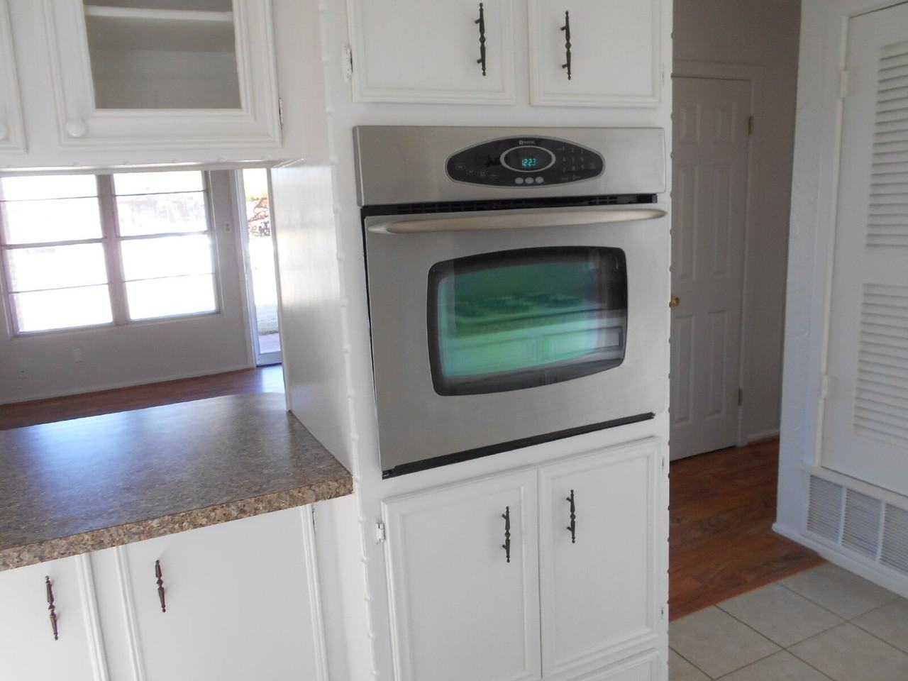 1202 5th St - Photo 5 of 18