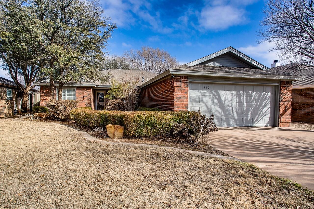 142 Utica Ave - Photo 3 of 21