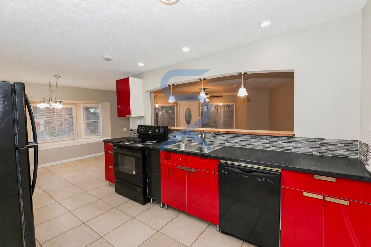 2018 Pryor Rd Sw - Photo 5 of 16