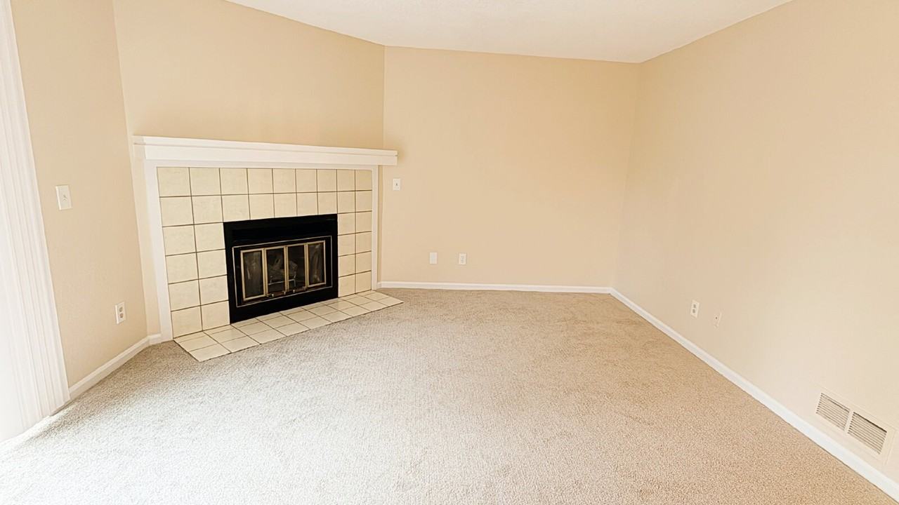 16298 E Purdue Pl - Photo 7 of 25