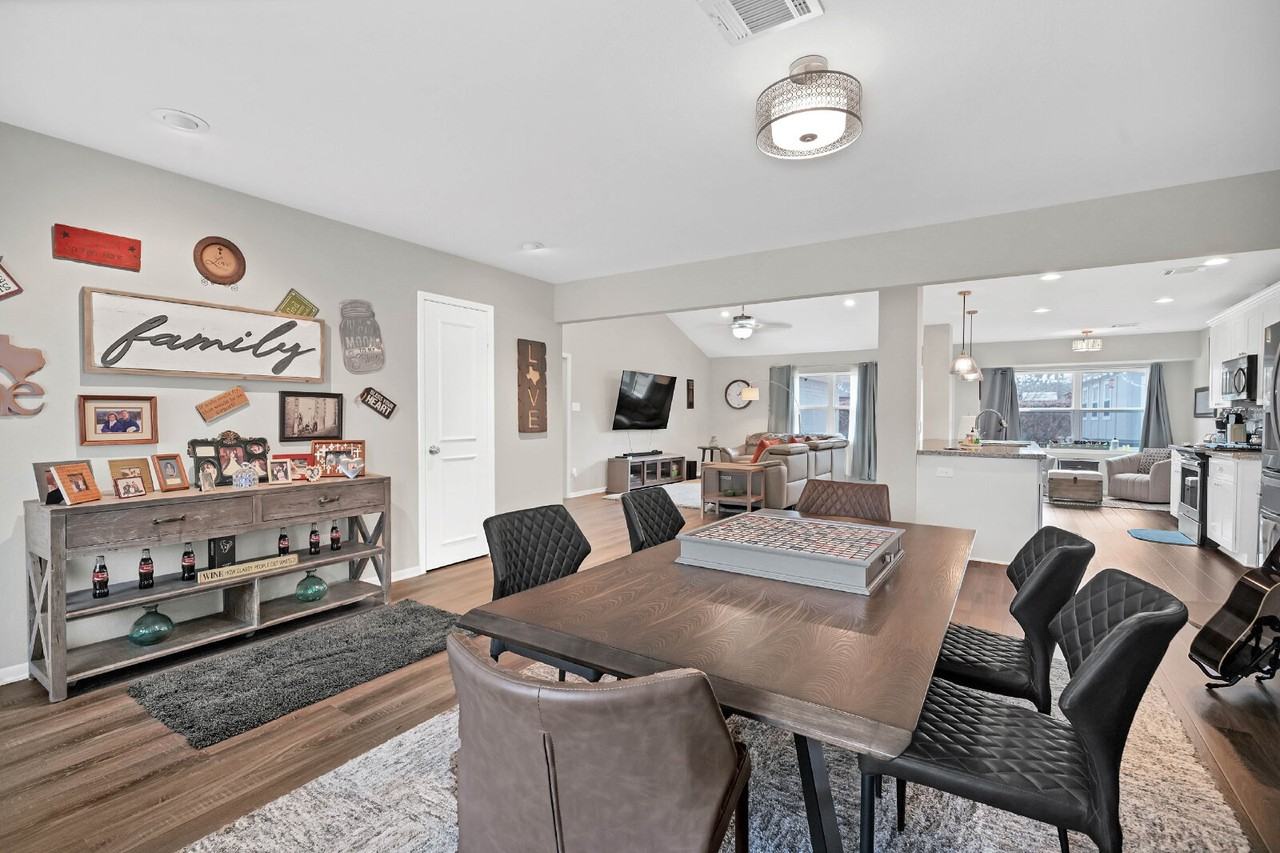 143 Bluebonnet St - Photo 5 of 31