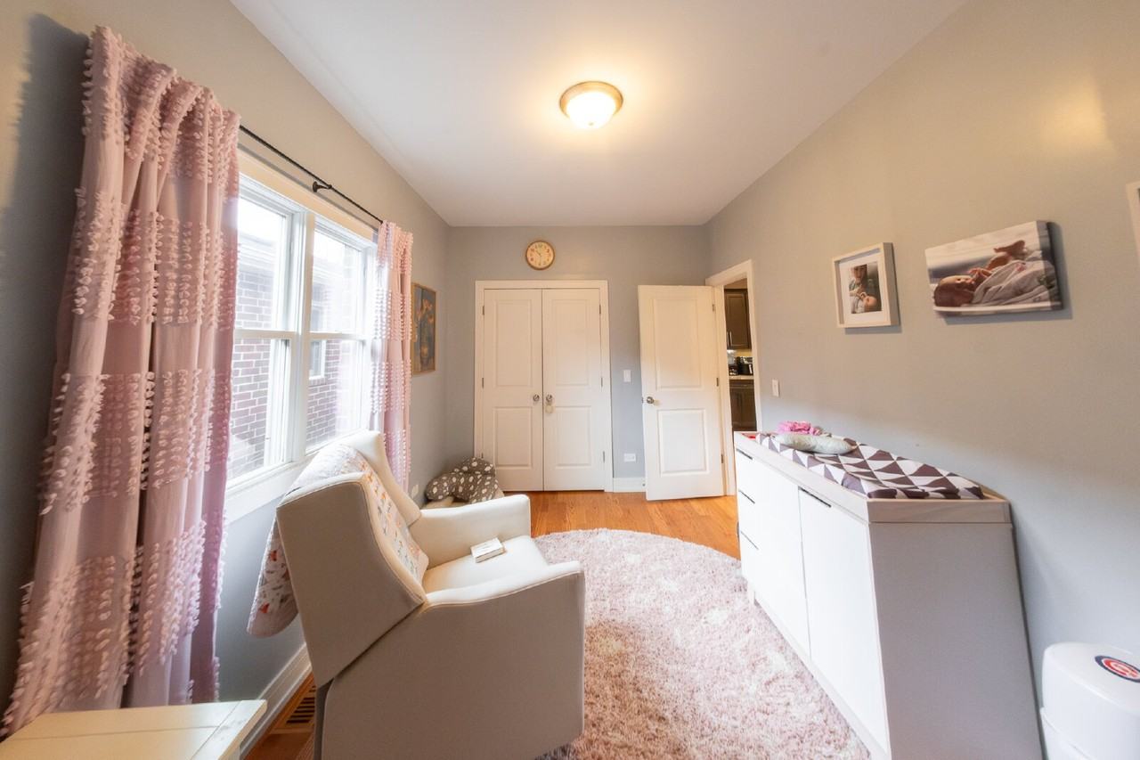 1110 N Christiana Ave - Photo 6 of 23