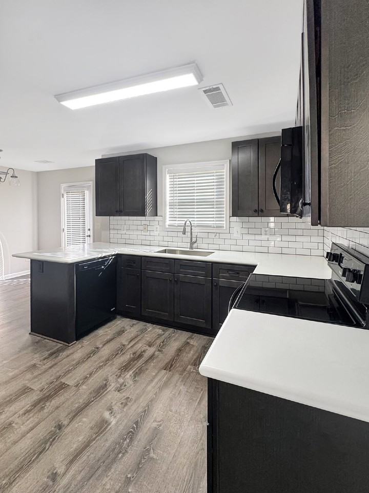 3109 Legacy Glen Path - Photo 4 of 19