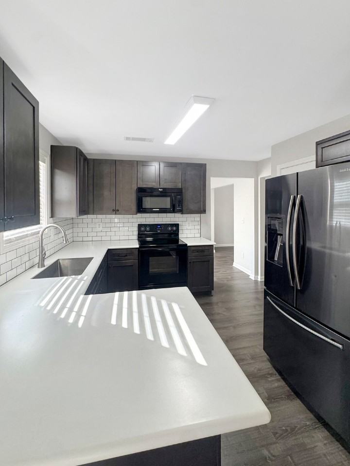 3109 Legacy Glen Path - Photo 7 of 19