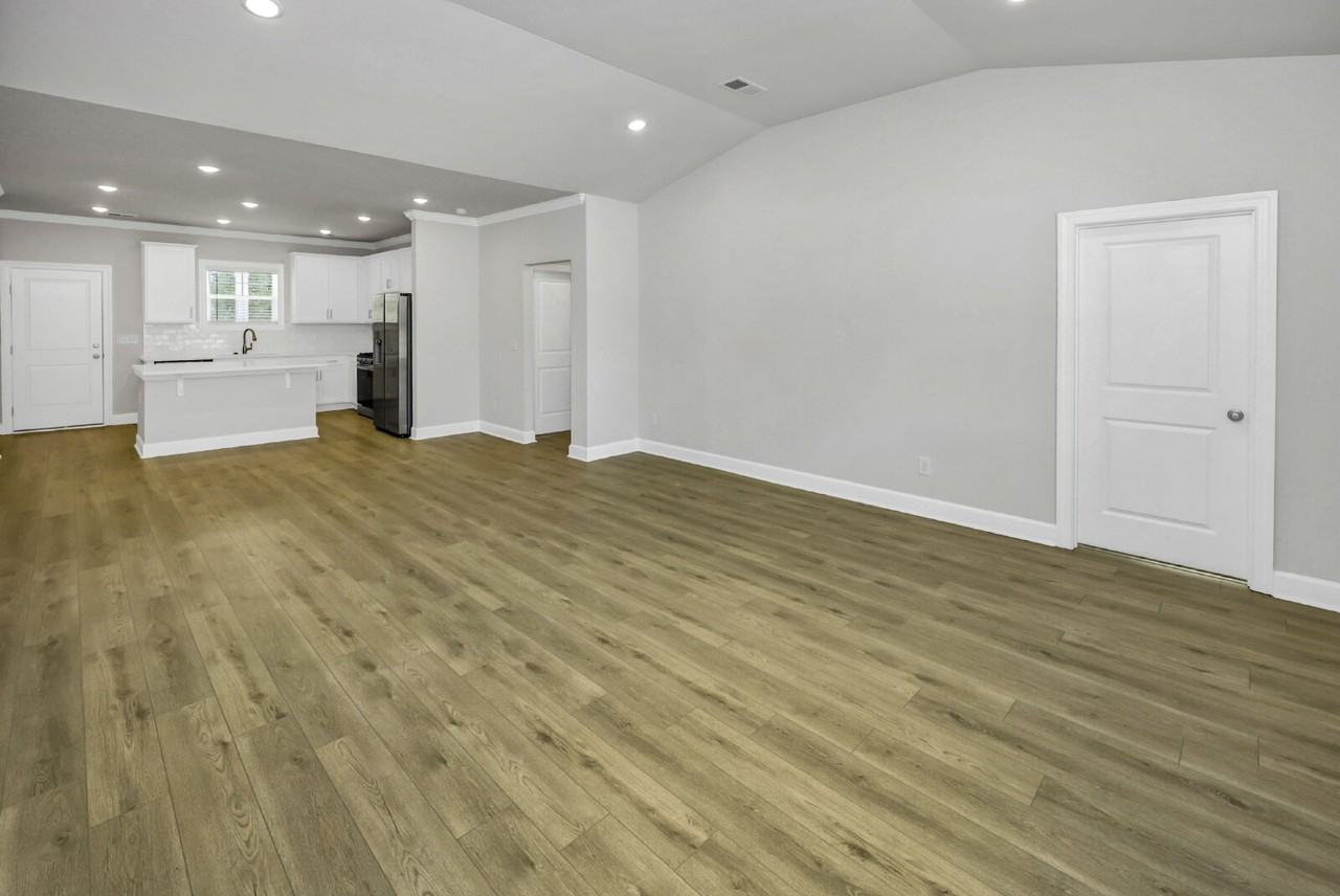 6640 Satchel Ford Rd - Photo 2 of 36