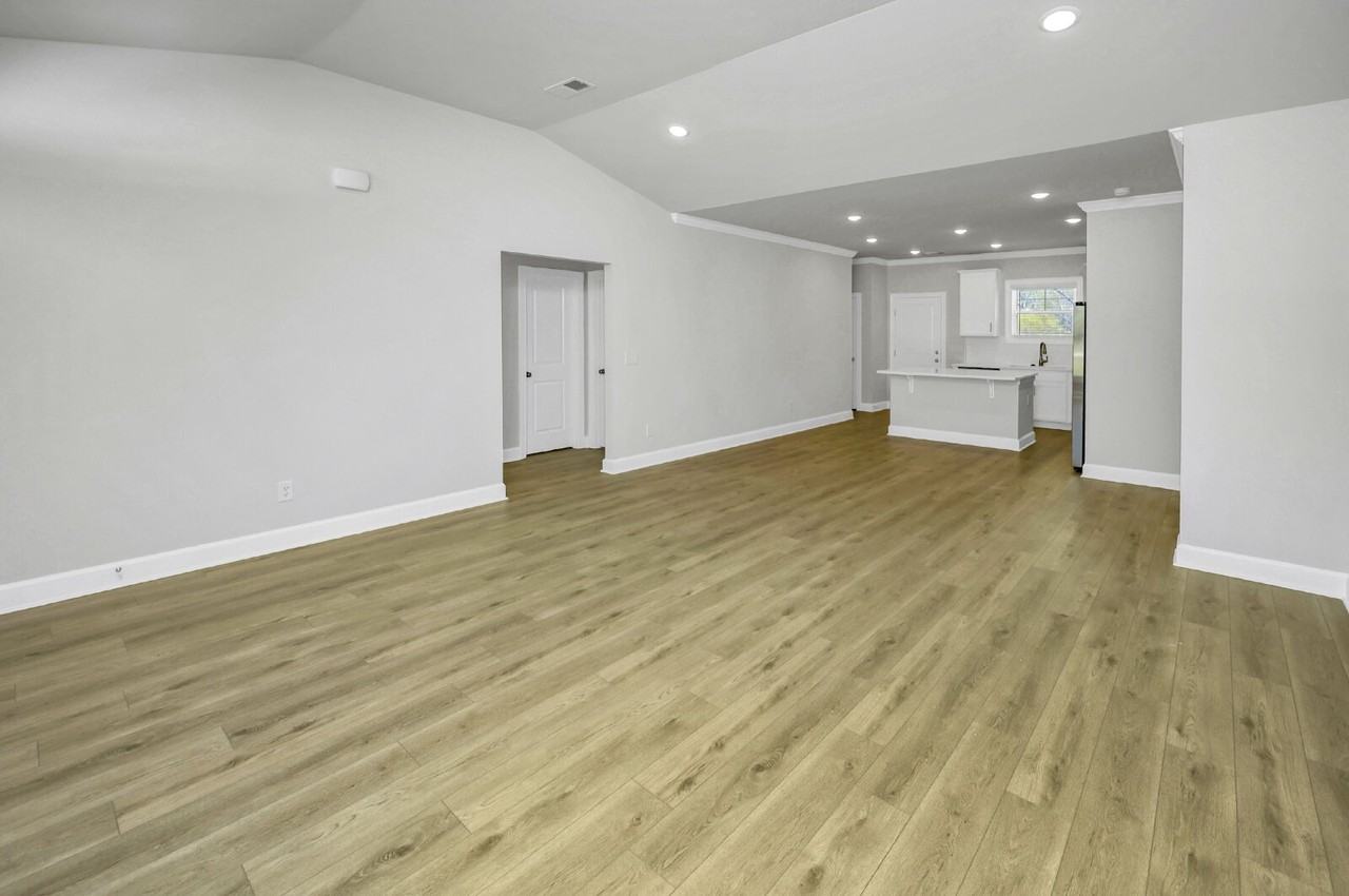 6640 Satchel Ford Rd - Photo 3 of 36