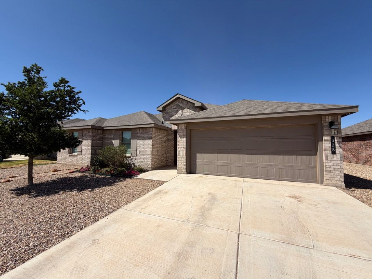 328 Ranger St - Photo 2 of 15