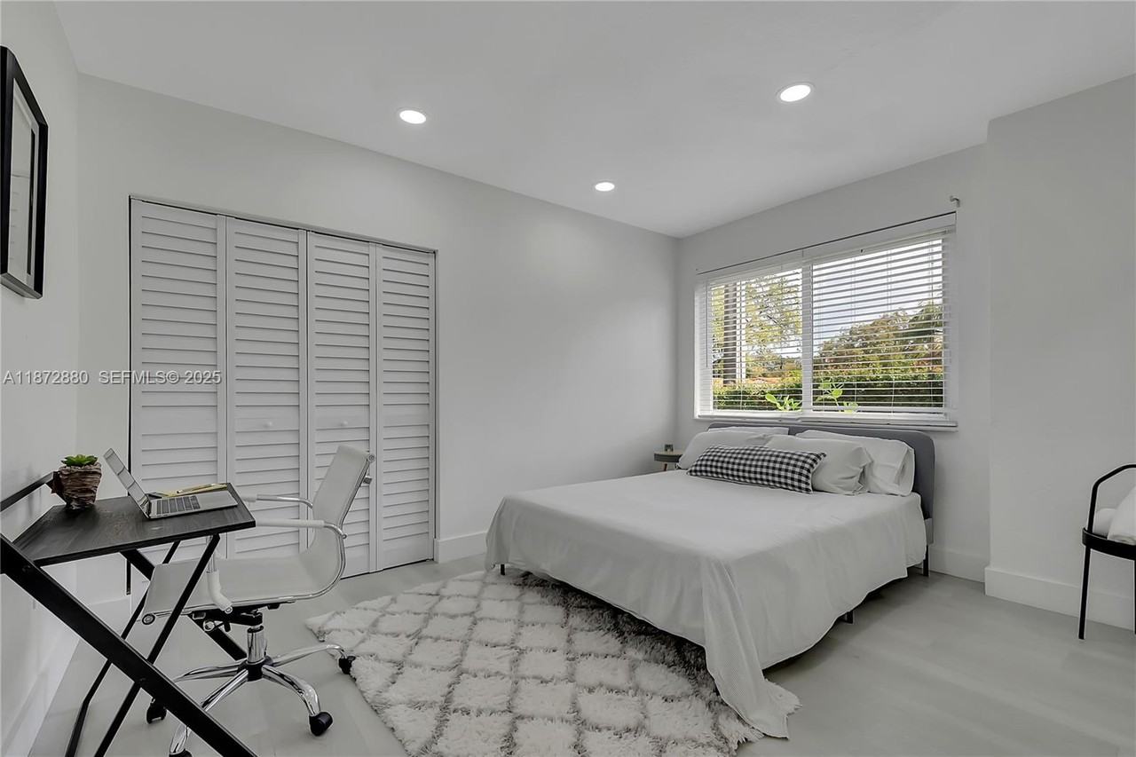 2200 Southwest 21st Street #A - Photo 2 of 31