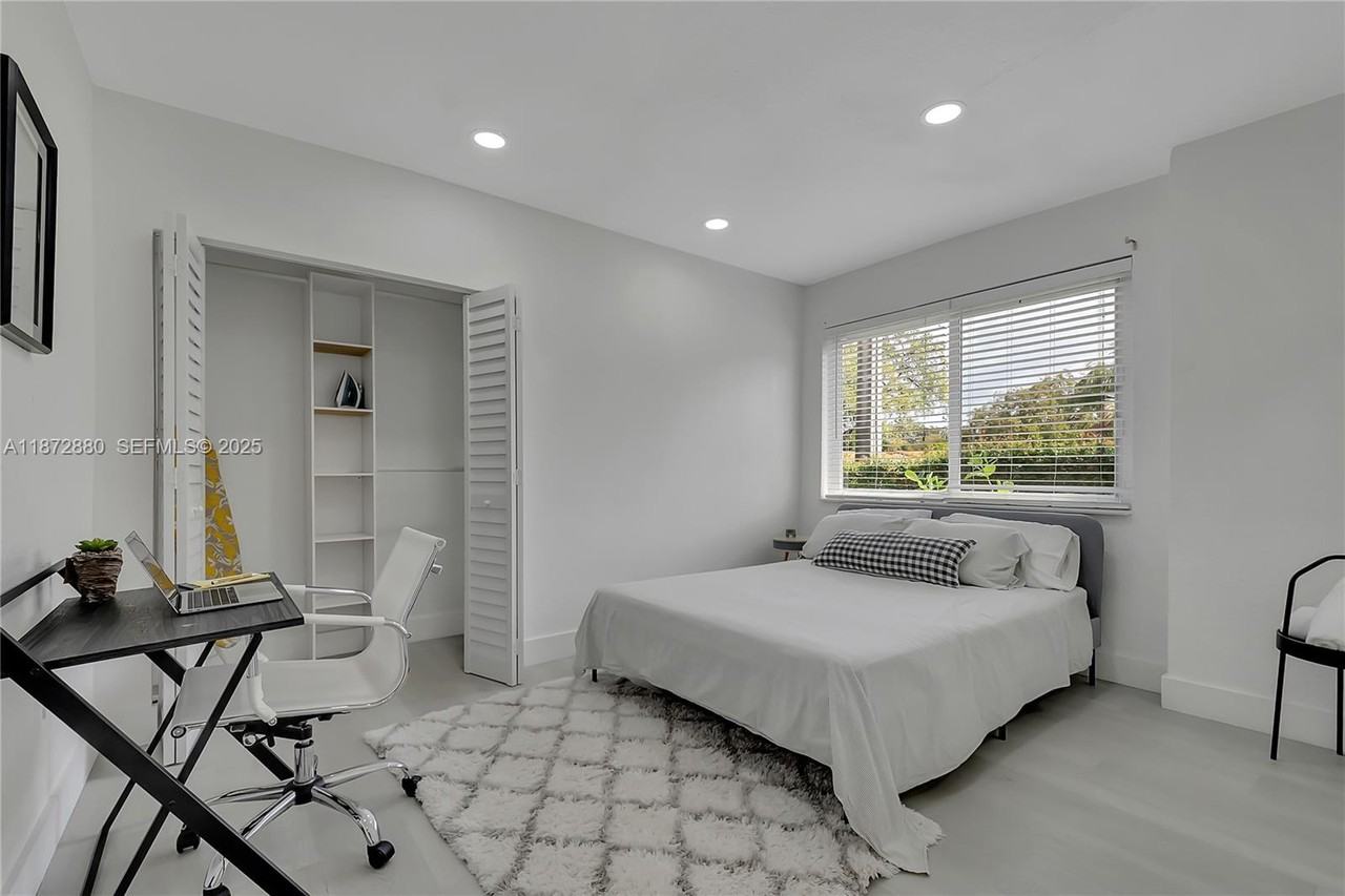 2200 Southwest 21st Street #A - Photo 3 of 31