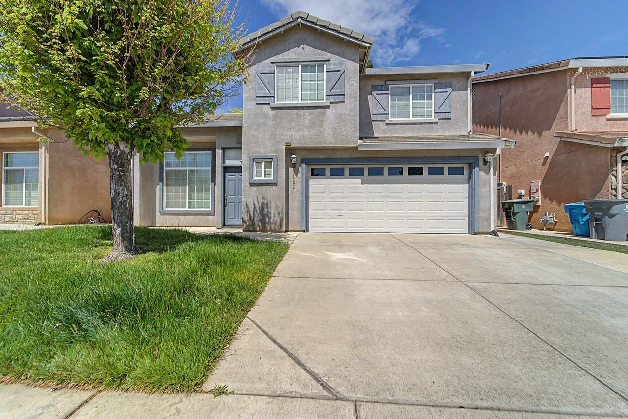 1151 John Wayne Dr - Photo 2 of 24