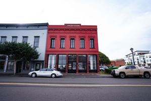 featured image of 422 1st St