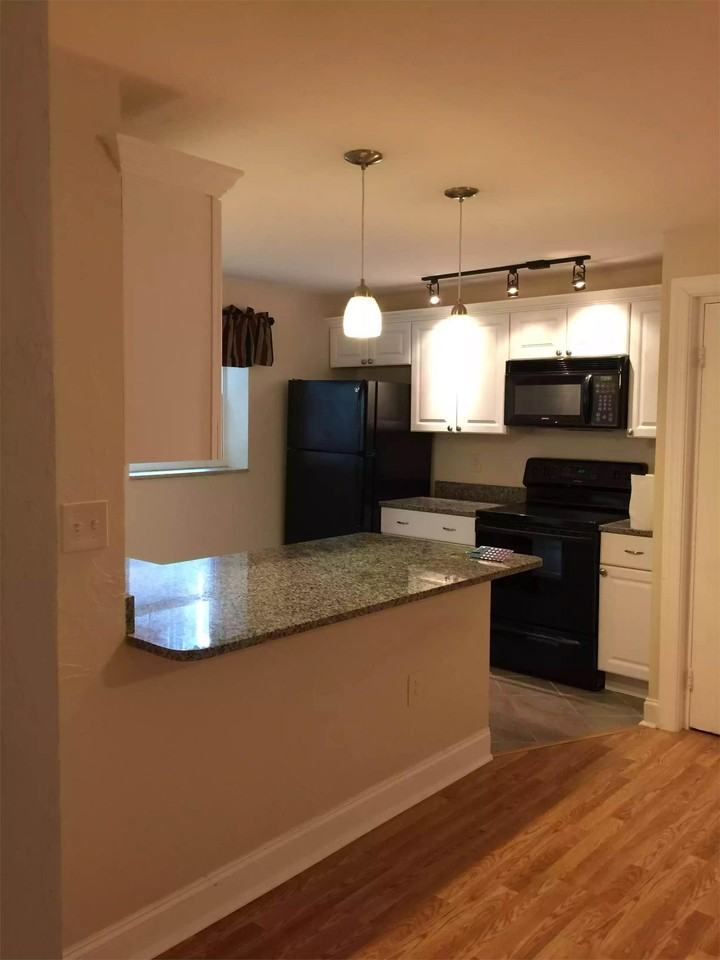 Emerson 115 - Photo 4 of 18