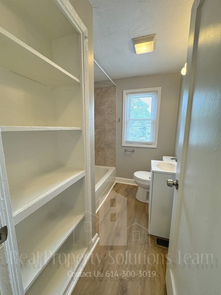 1079 South James Road - Photo 7 of 8