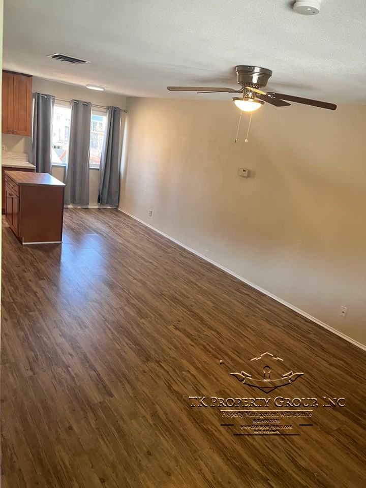 320 Bennett Street - Photo 4 of 11