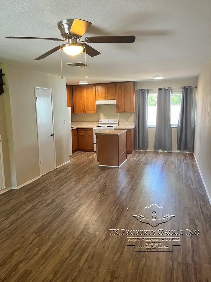 320 Bennett Street - Photo 6 of 11