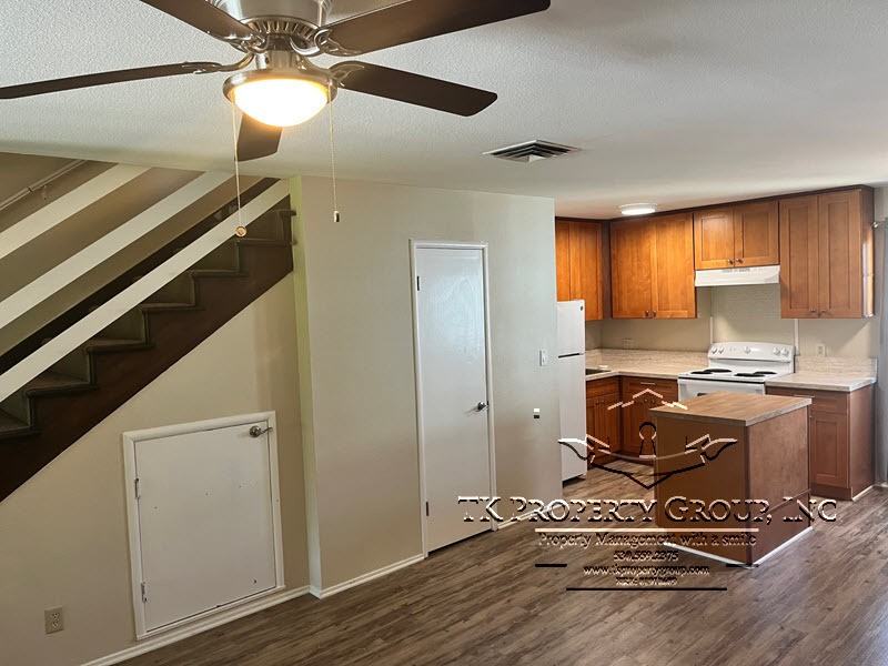 320 Bennett Street - Photo 7 of 11