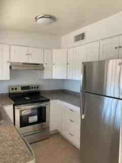 1158 // 4170 E 32nd - Photo 2 of 10