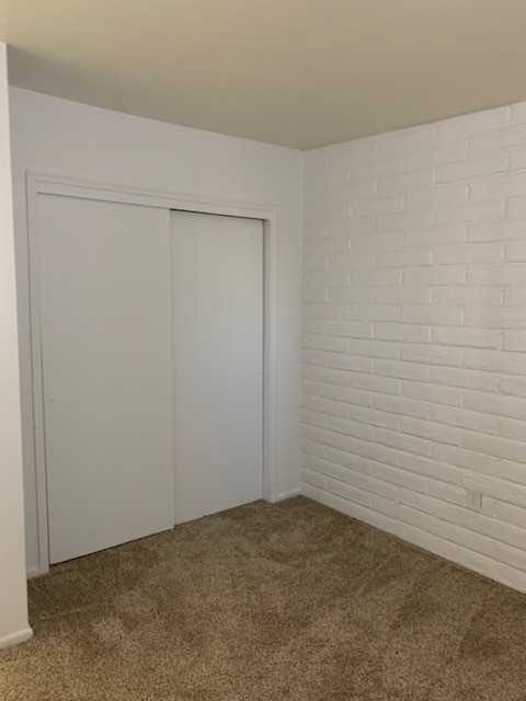 1158 // 4170 E 32nd - Photo 5 of 10