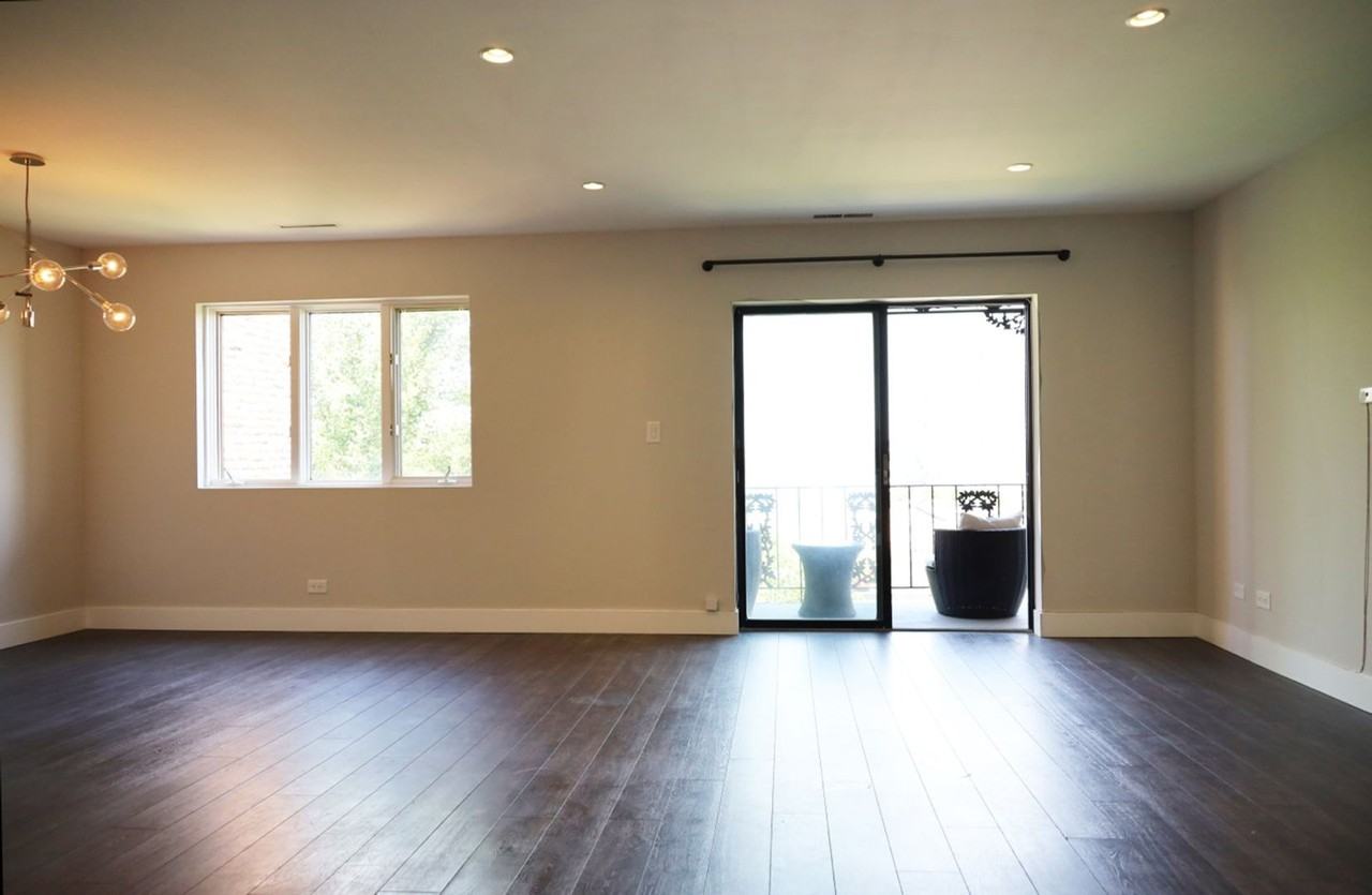 434 Clinton Pl - Photo 2 of 10