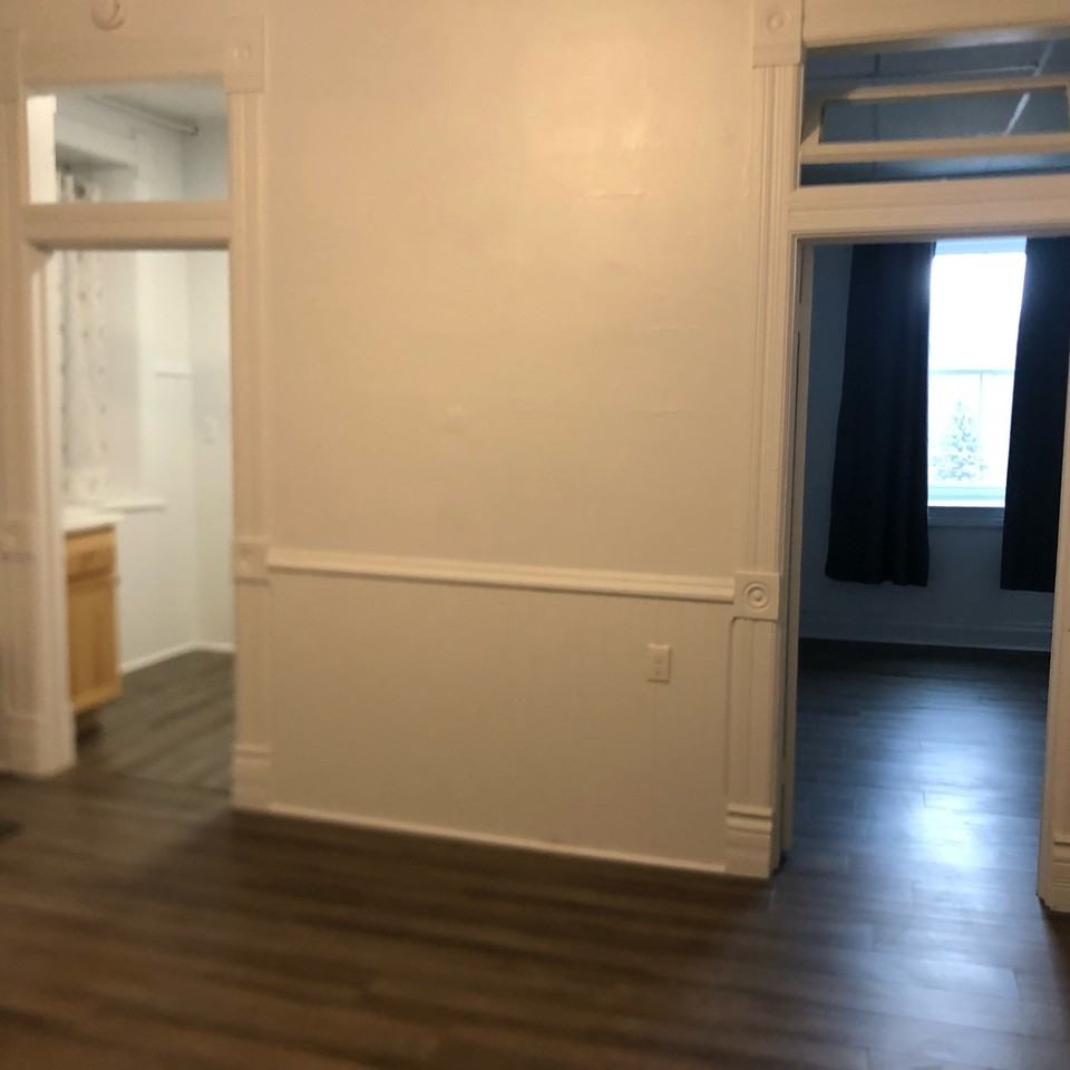 Mineral Point Rentals - Photo 4 of 9