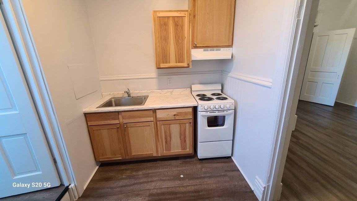 Mineral Point Rentals - Photo 5 of 9